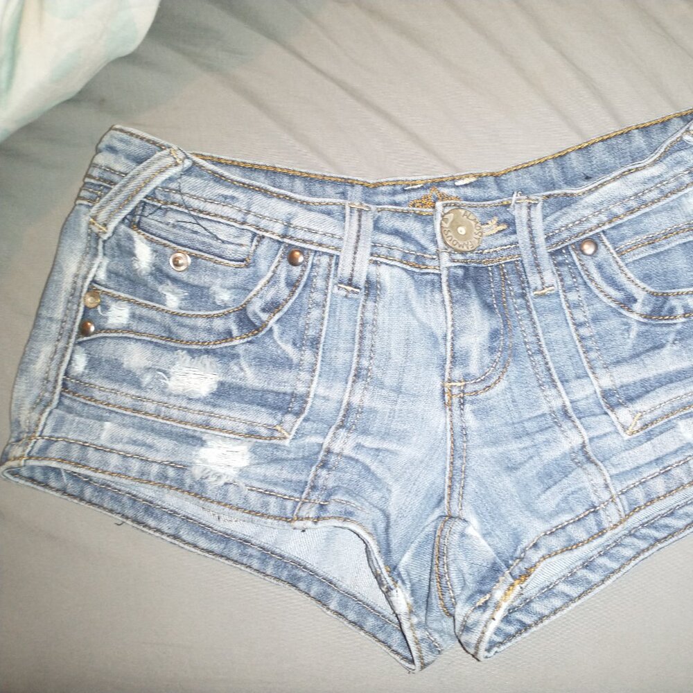Junior's shorts size 3